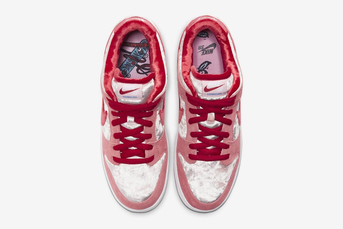 nike sb dunk low strangelove